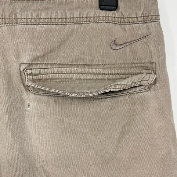 Nike Men's Cargo Shorts in Brown - Picture 3 of 4